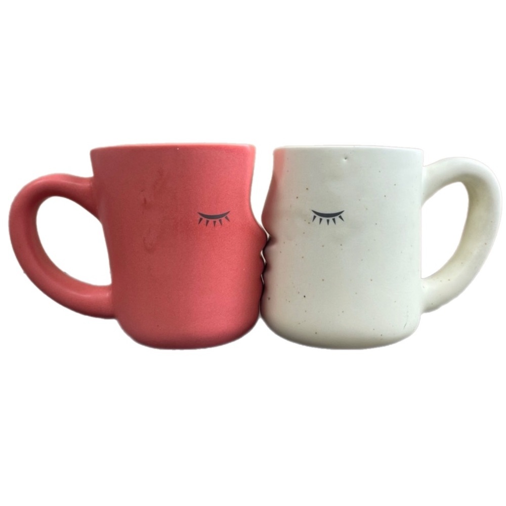 The Kissing Mugs - porcelain mugs